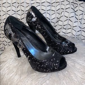 Chinese Laundry Sequin Pump